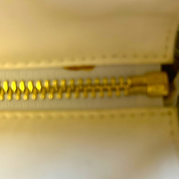 Coach Hampton Tote - Picture 6 of 9